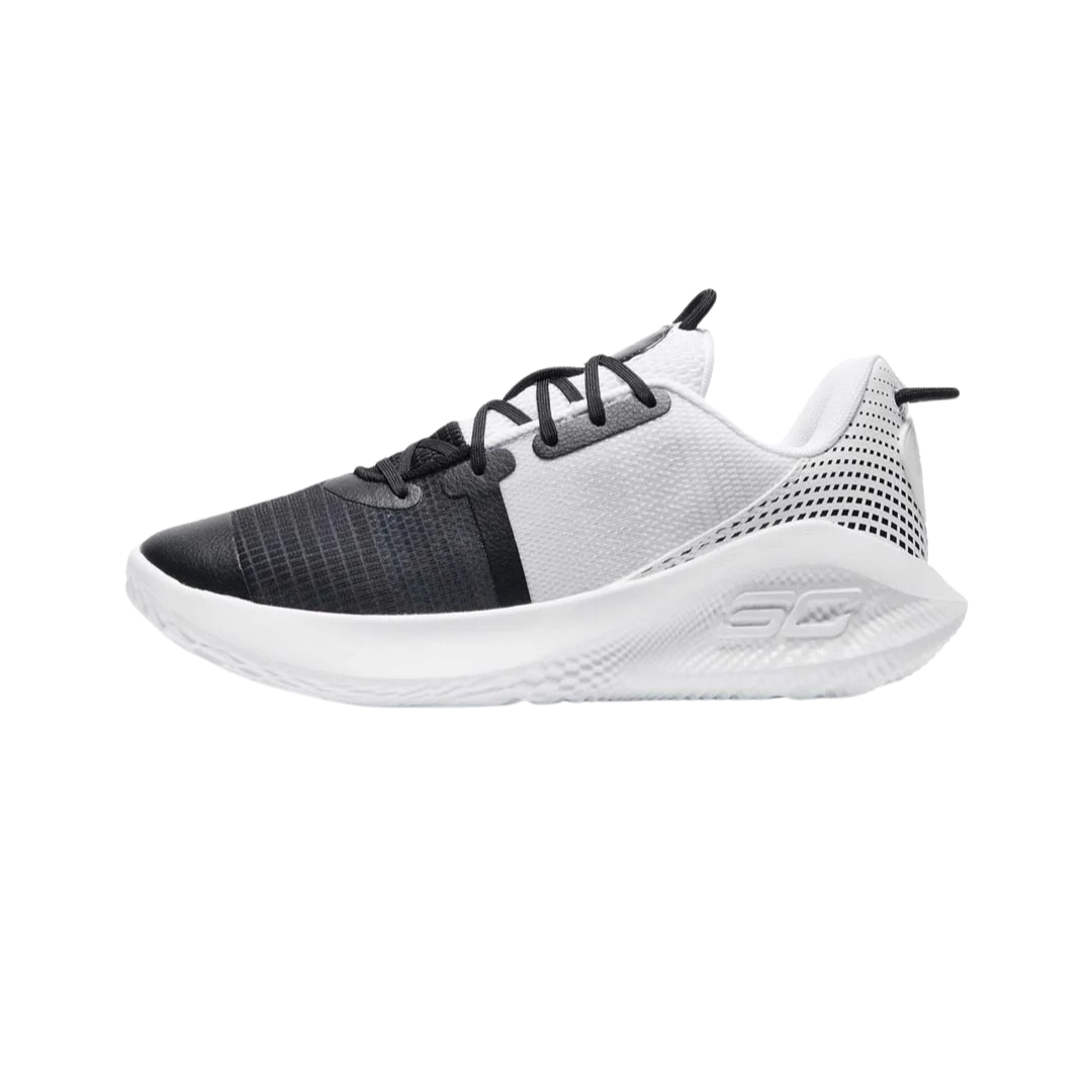 StrikeForm™ - Monochrome court trainers - Balanced power with agile control